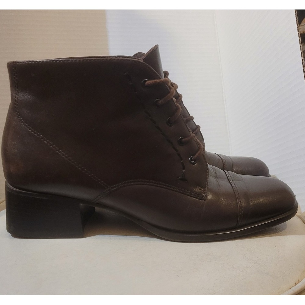 Easy Spirit Brown Leather Pixie Lace up Booties with block heels SZ 8.5 - Picture 3 of 9